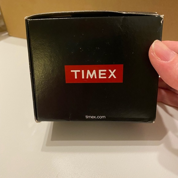 Timex Easy Reader 38mm Leather Strap Watch - Picture 13 of 14